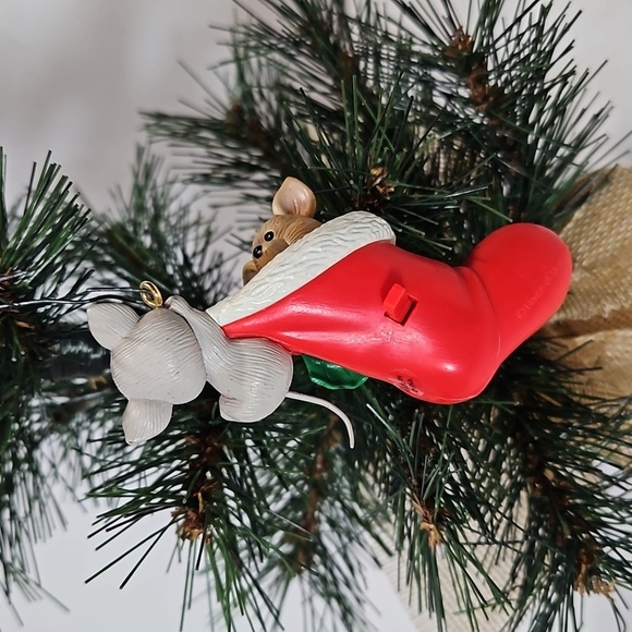 House of Lloyd Christmas Around the World Mischeeseous Mice X-mas Tree Ornament - Picture 4 of 7